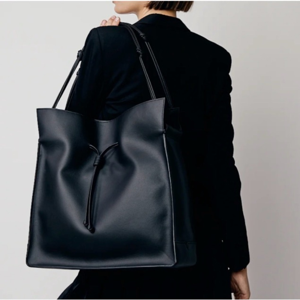 BRAND NEW Von Holzhausen Large Shopper